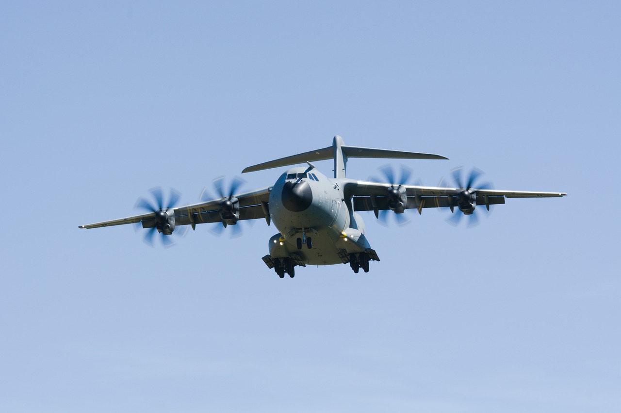 美國(guó)最新軍用飛機(jī)引領(lǐng)全球軍事航空技術(shù)革新