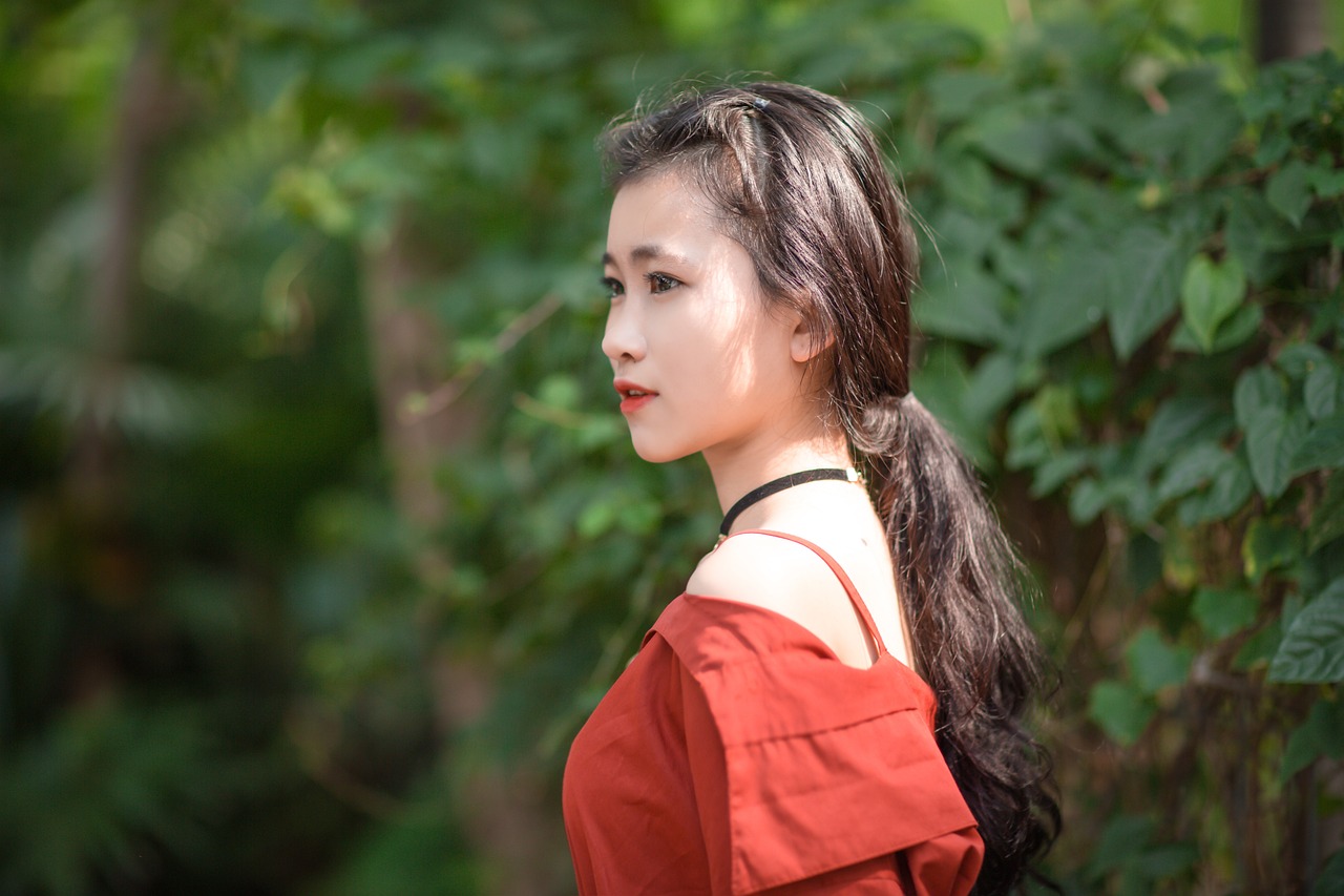女村長身邊的神醫(yī)傳奇