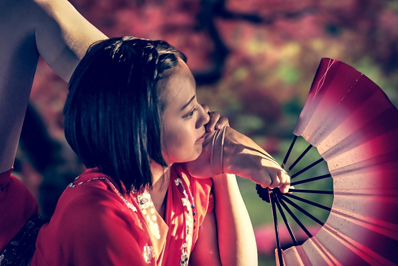 老太太動(dòng)漫頭像，時(shí)代交融下的文化風(fēng)尚